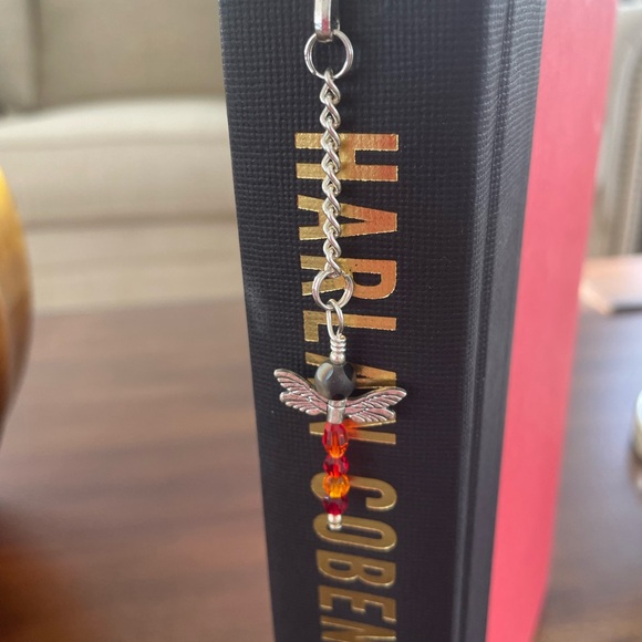 Handmade Red Bead Mix Dragonfly Bookmark with Silver Tone Hook - ideal Gift - Picture 3 of 6